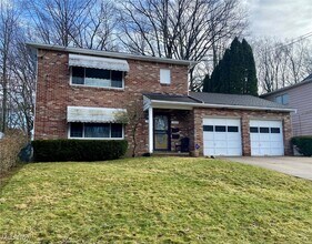 Building Photo - 1859 Cromwell Dr