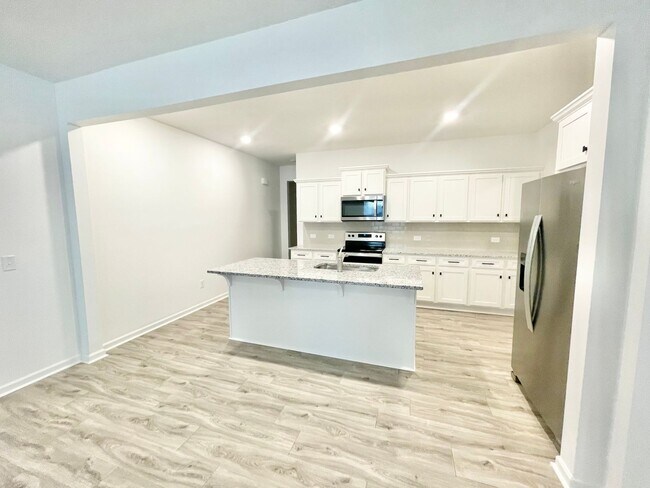 Building Photo - March Madness move in special!  3 br 2.5 b...