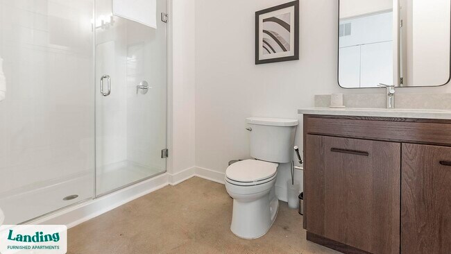 Foto del edificio - 300 S Broadway