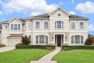 Building Photo - 2210 Bywater Dr