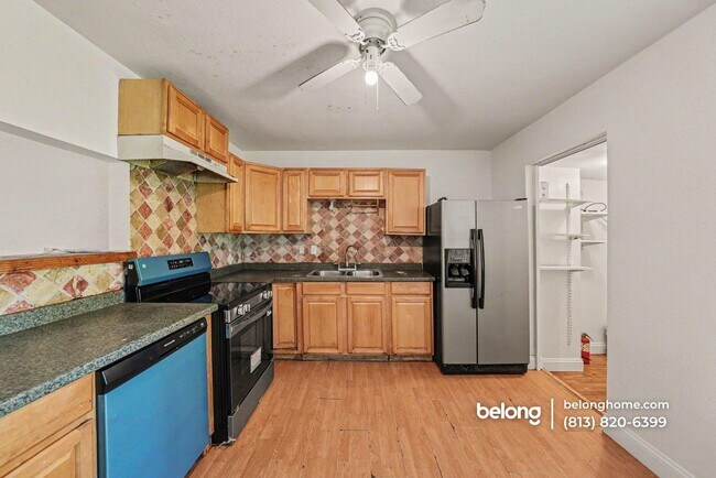 Foto del edificio - 6719 N 11th St