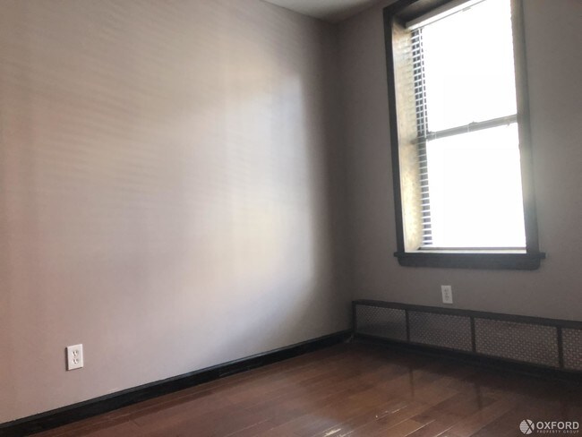 Foto del edificio - 391 Eighth Avenue