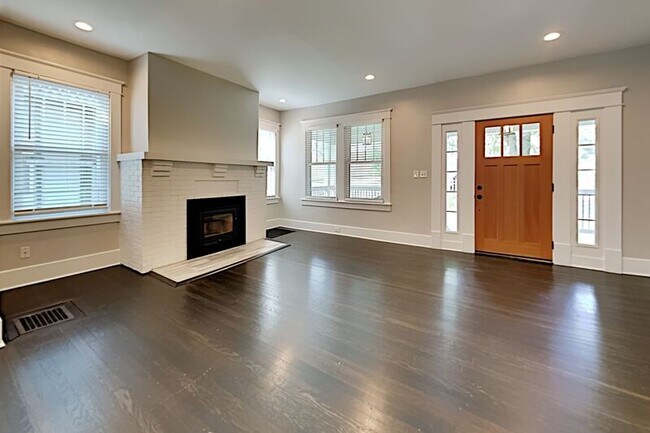 Foto del edificio - 1038 W Greenwood Ave