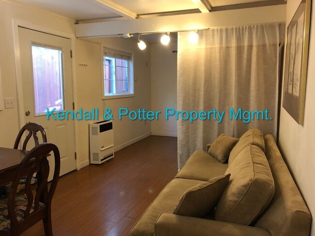 Building Photo - 210 Alturas Way