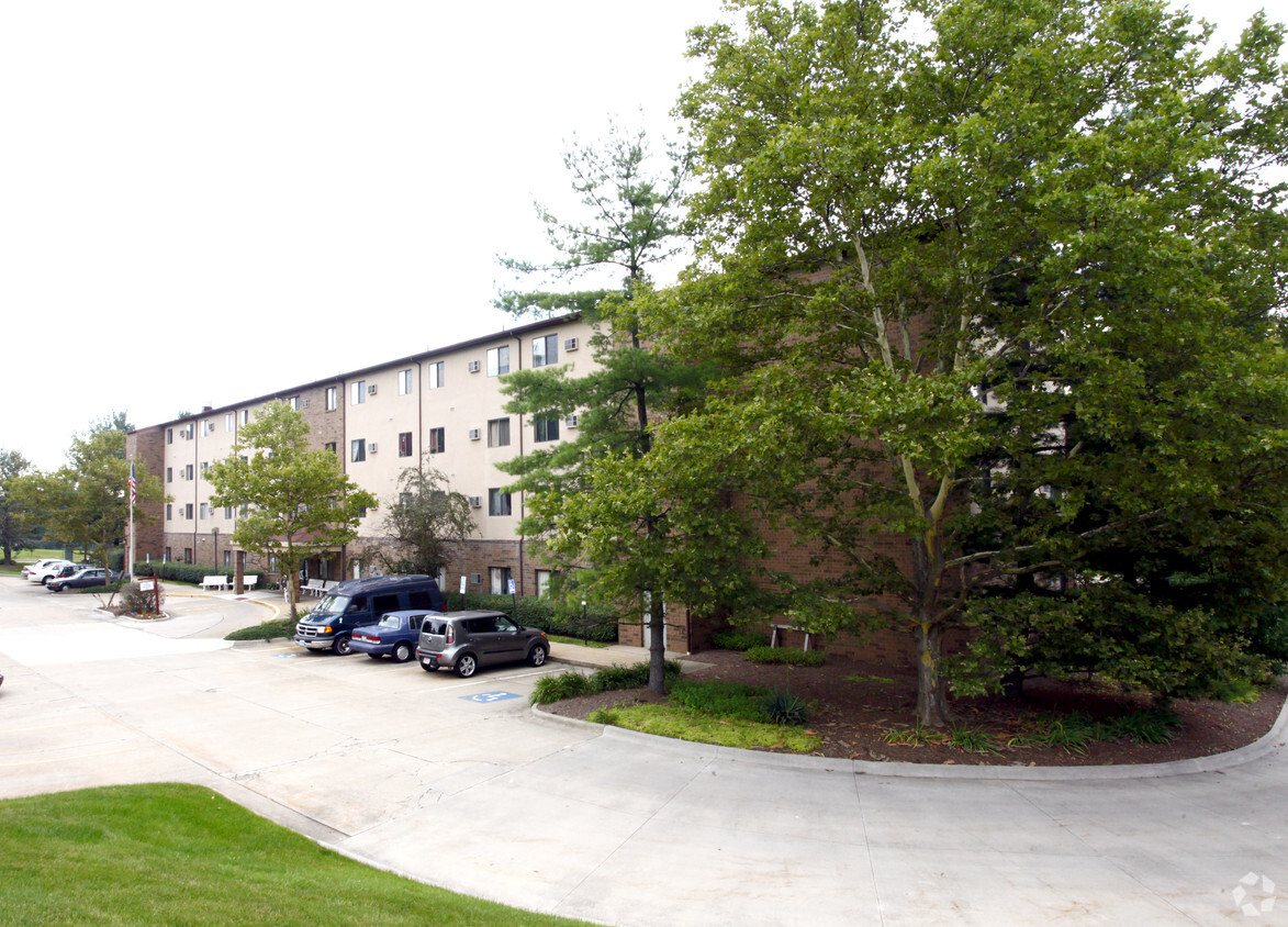 Primary Photo - Leo Dugan Apartments