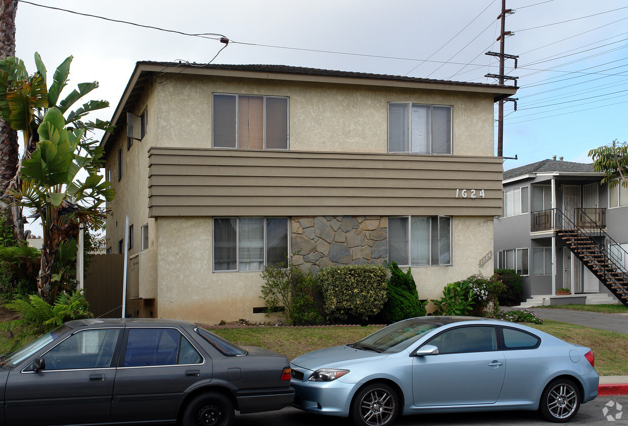 Building Photo - 1624 E Palm Ave