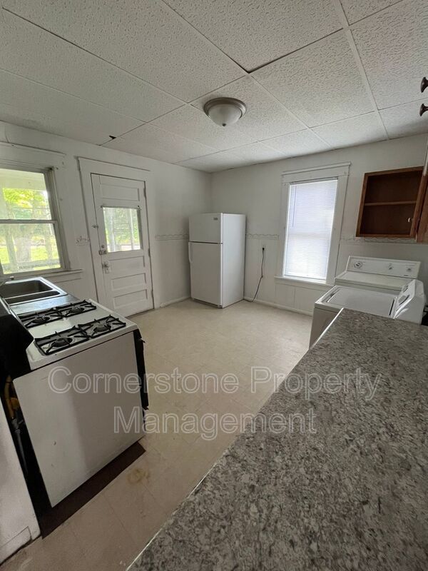 Building Photo - 841 S 18th St