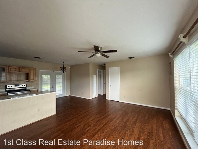 Building Photo - 2 br, 1 bath House - 115 SE Lucero Dr