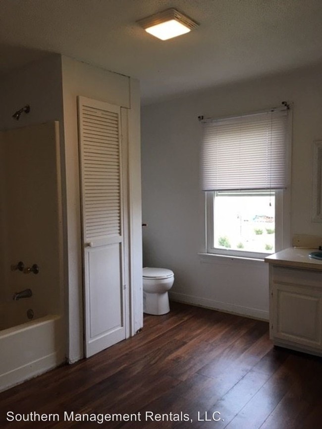 Building Photo - 3 br, 2.5 bath House - 713 Hanover Rd