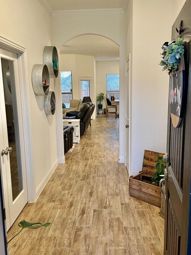 Building Photo - 2826 Pronghorn Dr