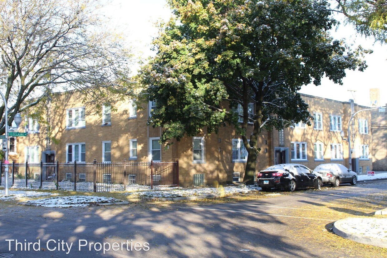 Primary Photo - 2636 N Leclaire Ave