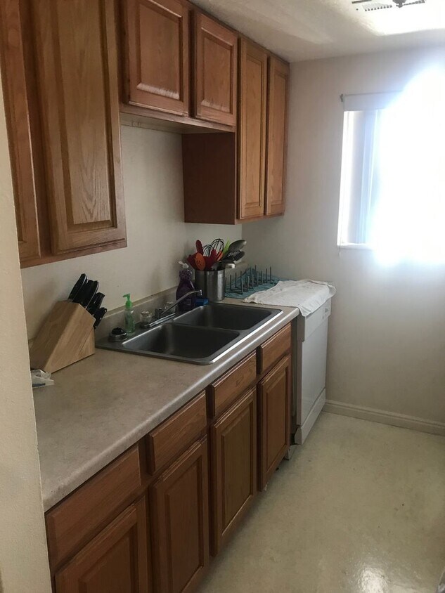 Building Photo - 1B/1B Pet Friendly Apartment South of BYU