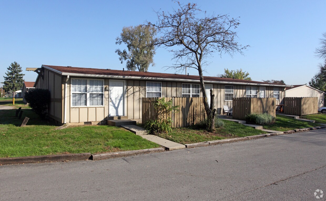 Woodbury Garden Homes Apartments in Columbus, OH