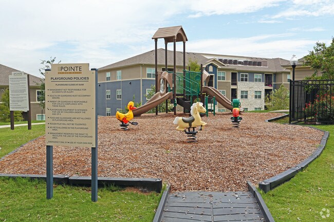 área de juegos para niños - Pointe at Ben White