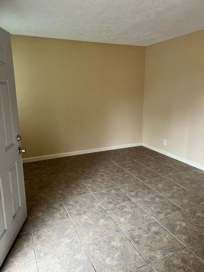 Foto del edificio - 660/662 E Irby St.