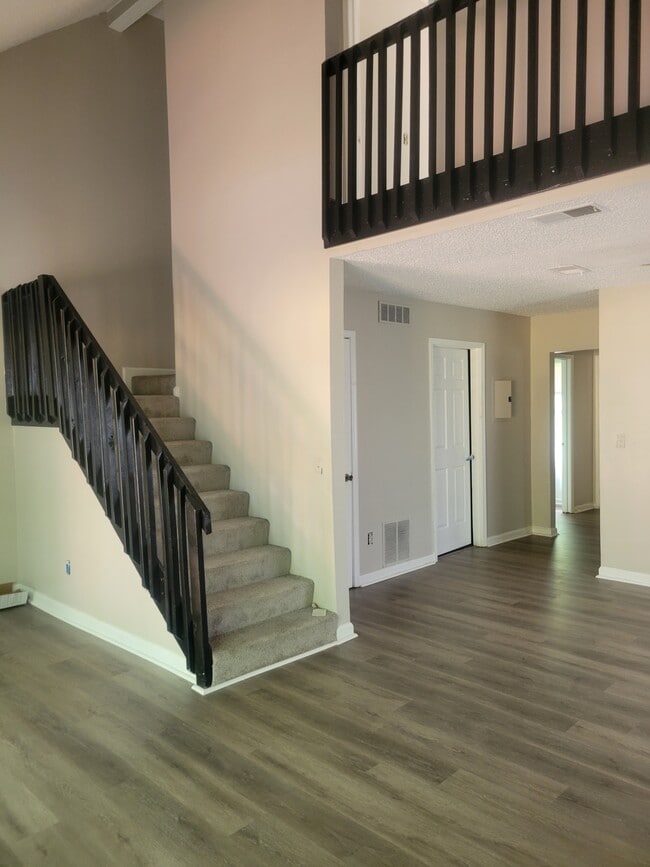 Photo - 1078 Falling Water Dr House