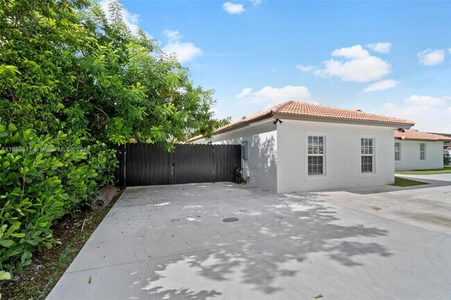 Foto del edificio - 15862 SW 286th St