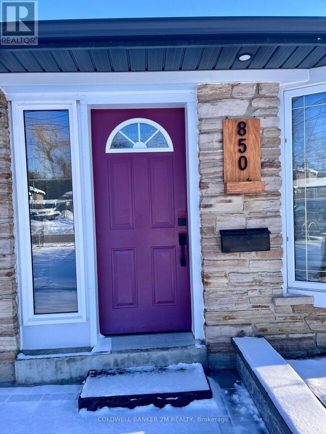 Building Photo - 850 Sanok Dr