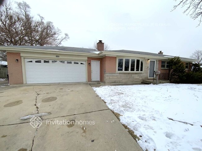 Building Photo - 445 N Douglas Ave