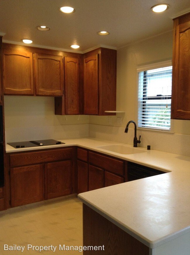 Building Photo - 2831 Casa De Vida Dr
