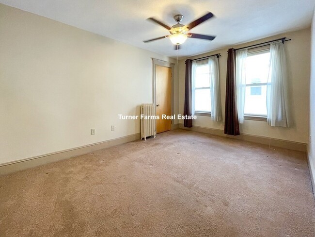 Building Photo - 11 Bowdoin St