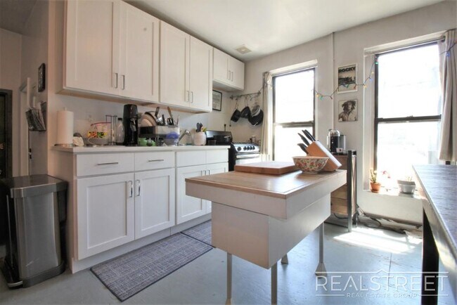 Foto del edificio - Spacious Studio LOFT in Williamsburg!