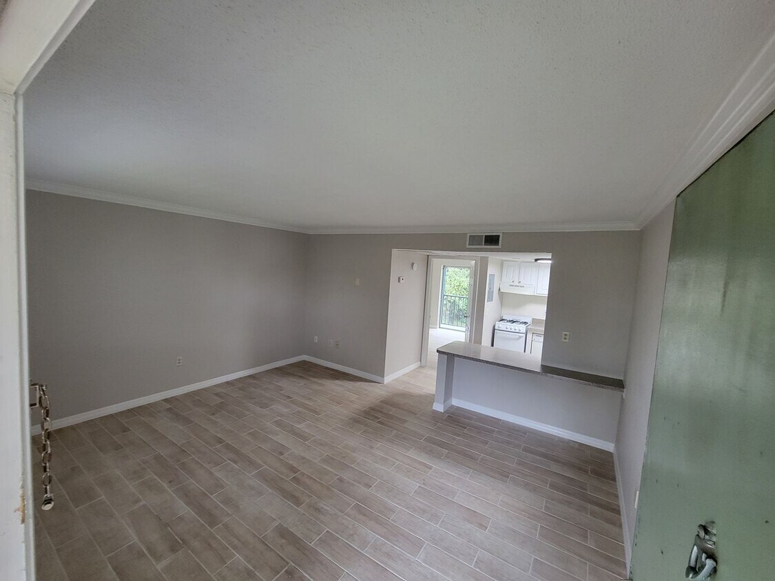 Primary Photo - AVAILABLE in March! Waterside at Cranes Ro...