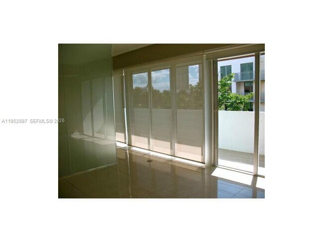 Foto del edificio - 2694 Inagua Ave