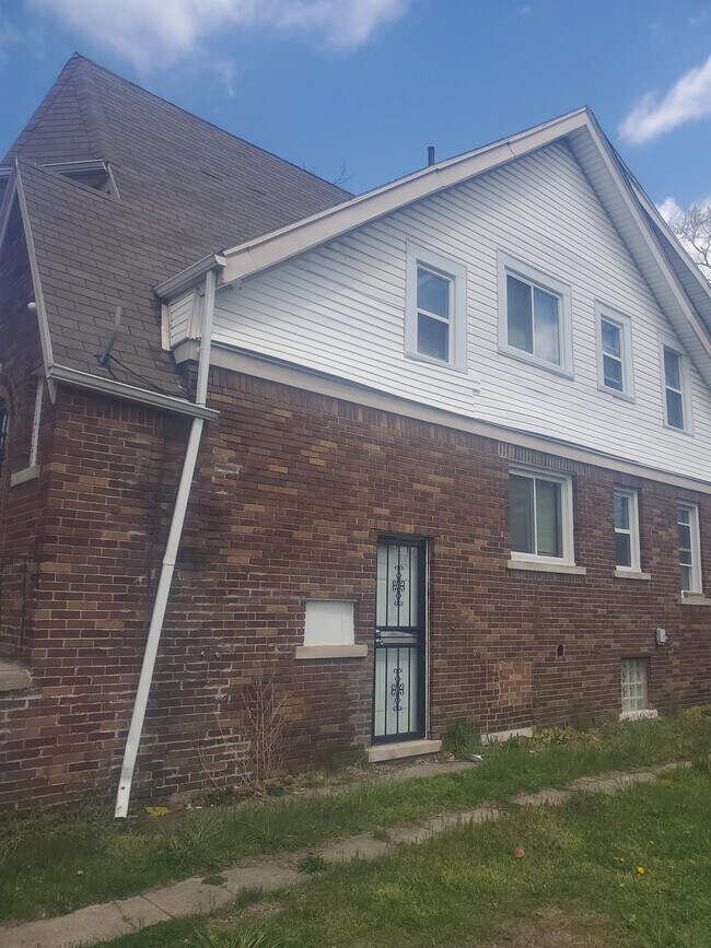 Foto del edificio - 15804 Indiana St