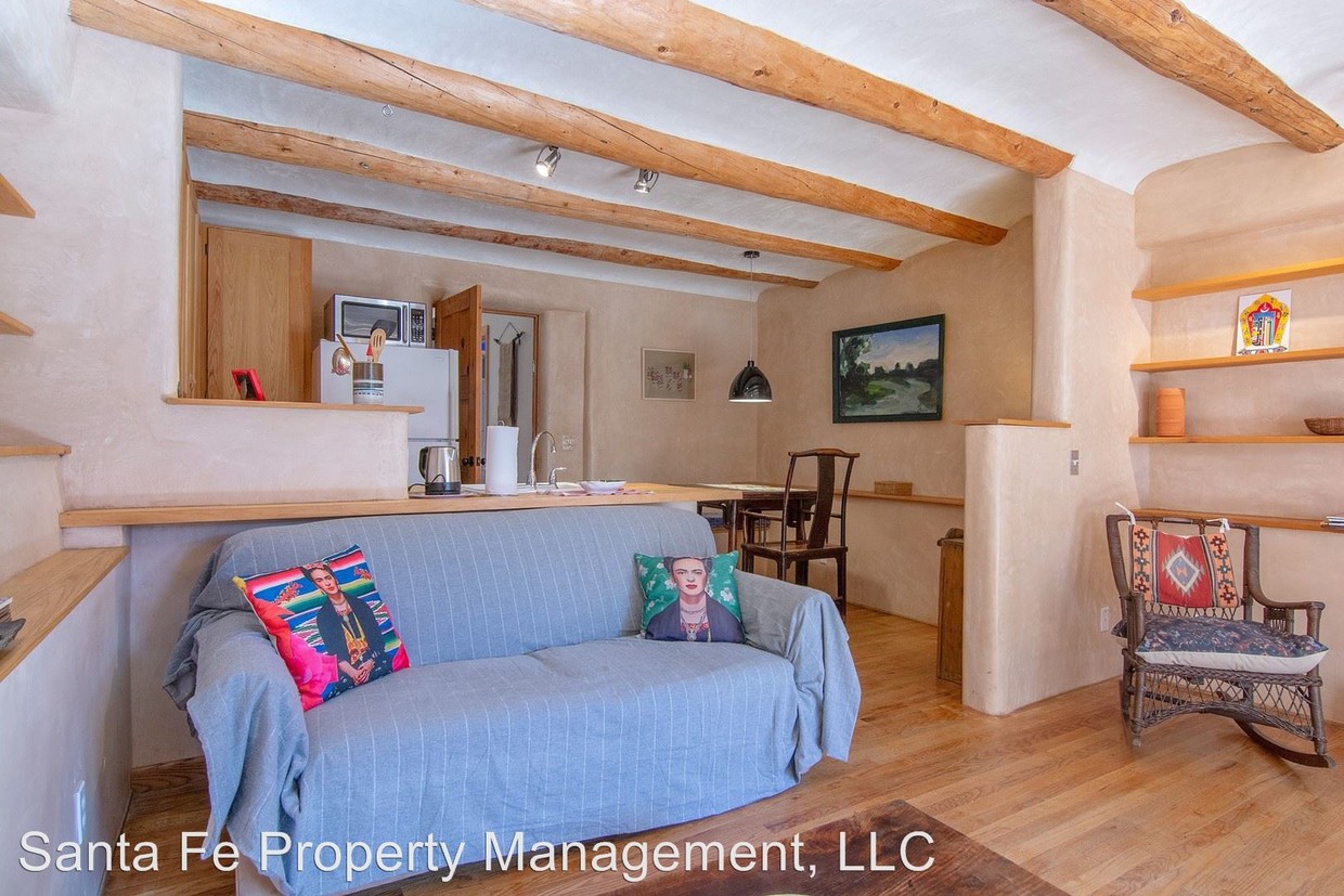 Foto principal - 665 1/2 W San Francisco St