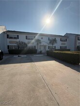 Building Photo - 7035 Cedarhurst Dr