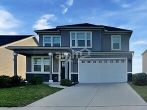 Building Photo - 3289 Roundabout Dr