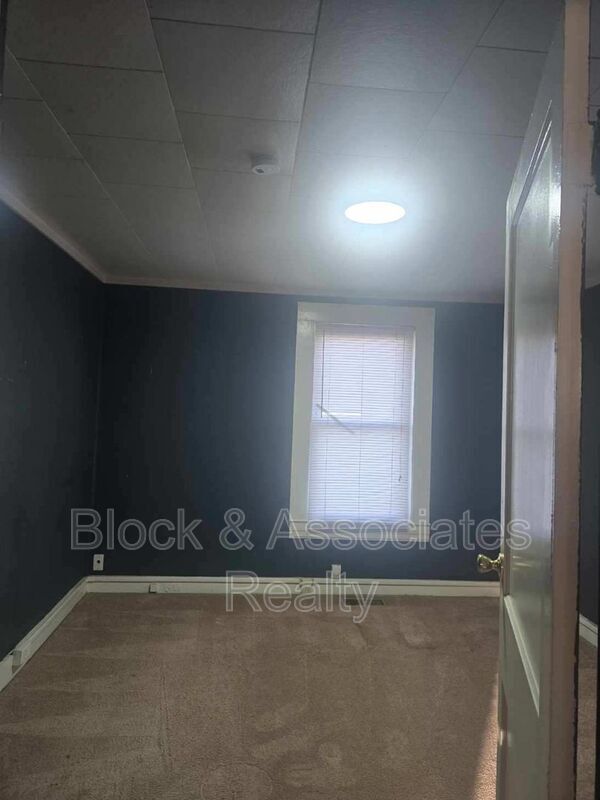 Foto del edificio - 222 Liberty Rd