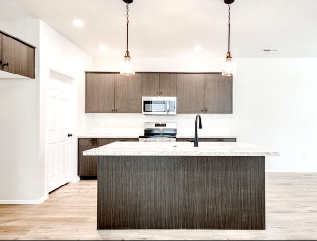 Foto del edificio - 2864 N Eagle Mdw Ave