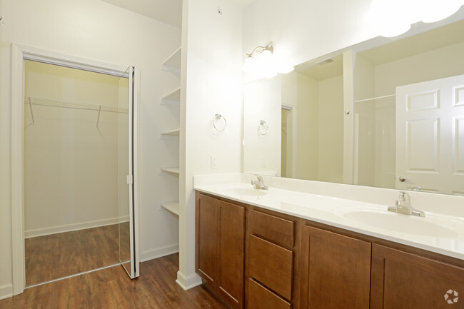 2 Bedroom Alternate - Master Bathroom - Prestwick Point