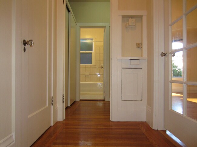 Building Photo - 2945 Van Ness Ave