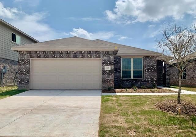 Primary Photo - 915 Hurstwood Dr
