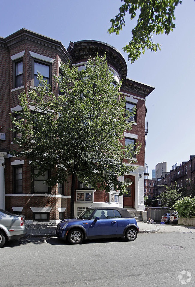 Foto del edificio - Apartments on Gainsborough St