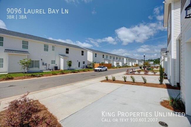 Foto del edificio - 9096 Laurel Bay Ln