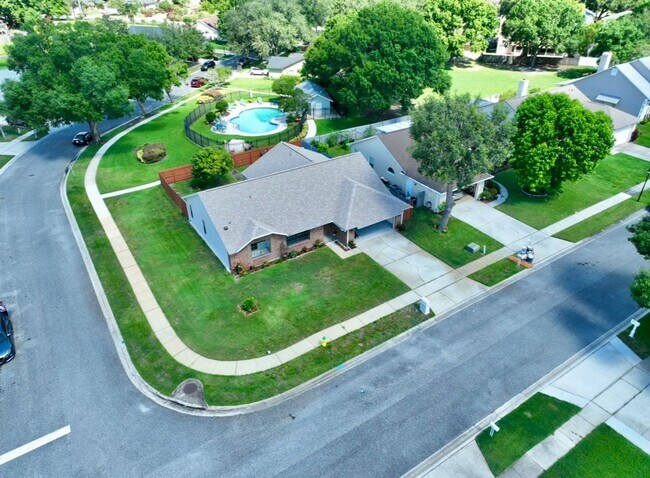 Building Photo - FOR RENT - Winter Park 3/2/2 on Corner Lot