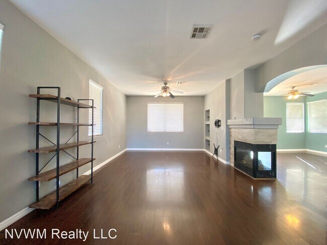 Building Photo - 4 br, 2.5 bath House - 8901 Square Knot Ave