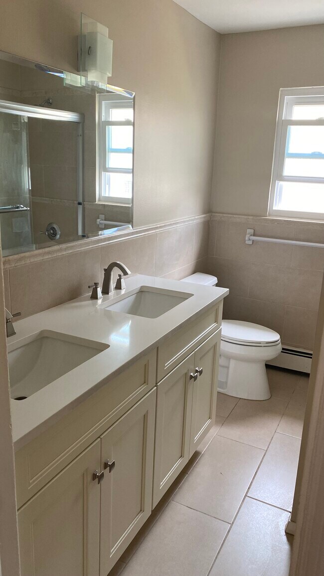 Bathroom - 14731 225th St