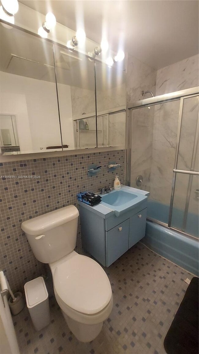 Building Photo - 1408 Brickell Bay Dr