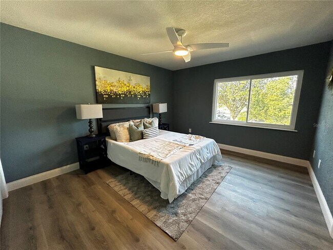 Foto del edificio - 6370 Conniewood Square