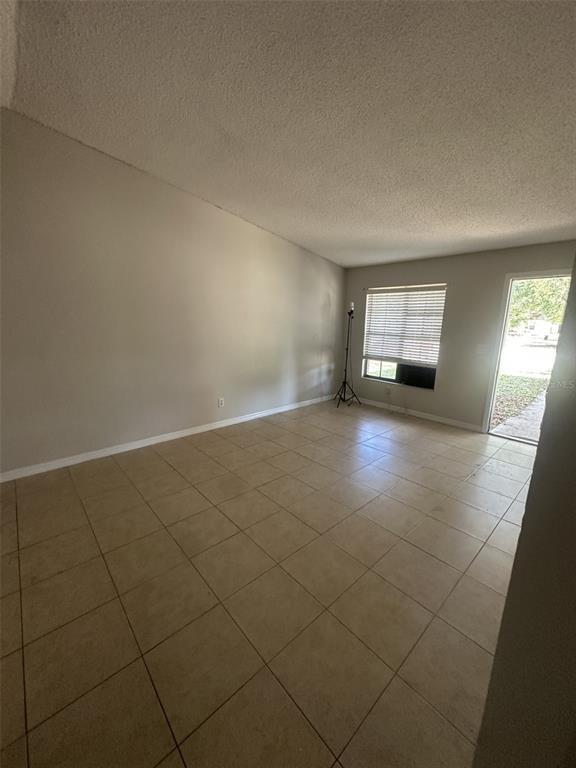 Building Photo - 1704 Ridgewood Ln