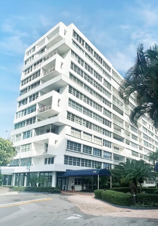 Building Photo - OUTSTANDING FURNISHED OR NON-FURNISHED TWO...