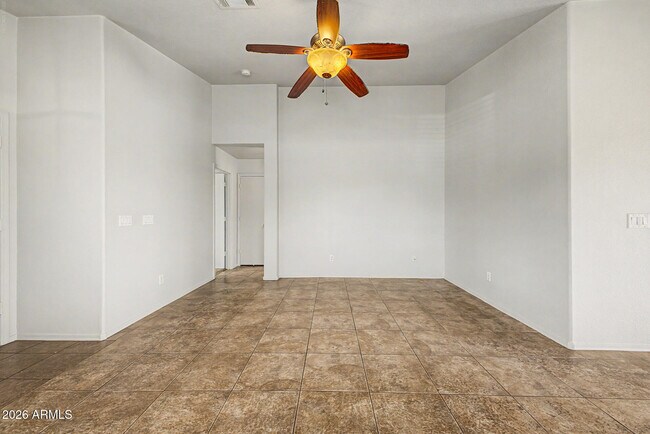 Foto del edificio - 8904 W Edgemont Ave