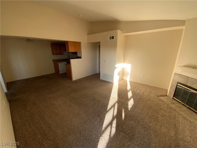 Foto del edificio - 3318 N Decatur Blvd