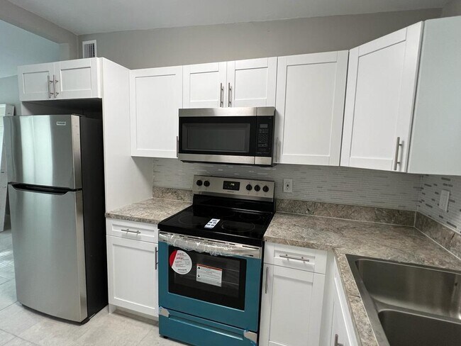 Foto del edificio - 3990 Plum Tree Dr