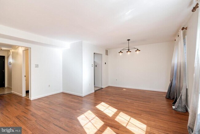 Foto del edificio - 1640 Mt Airy Ct